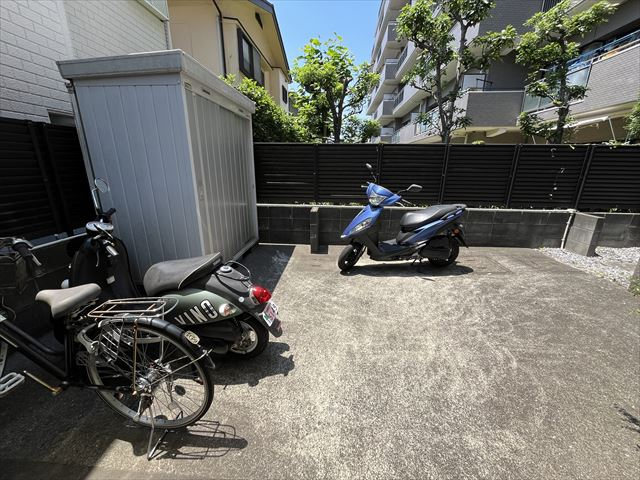 バイク置き場