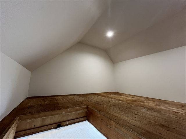 小屋裏収納